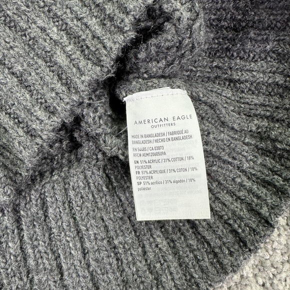 American Eagle Sweater Womens Small Gray Waffle Knit Button Cardigan Cropped - Picture 6 of 6